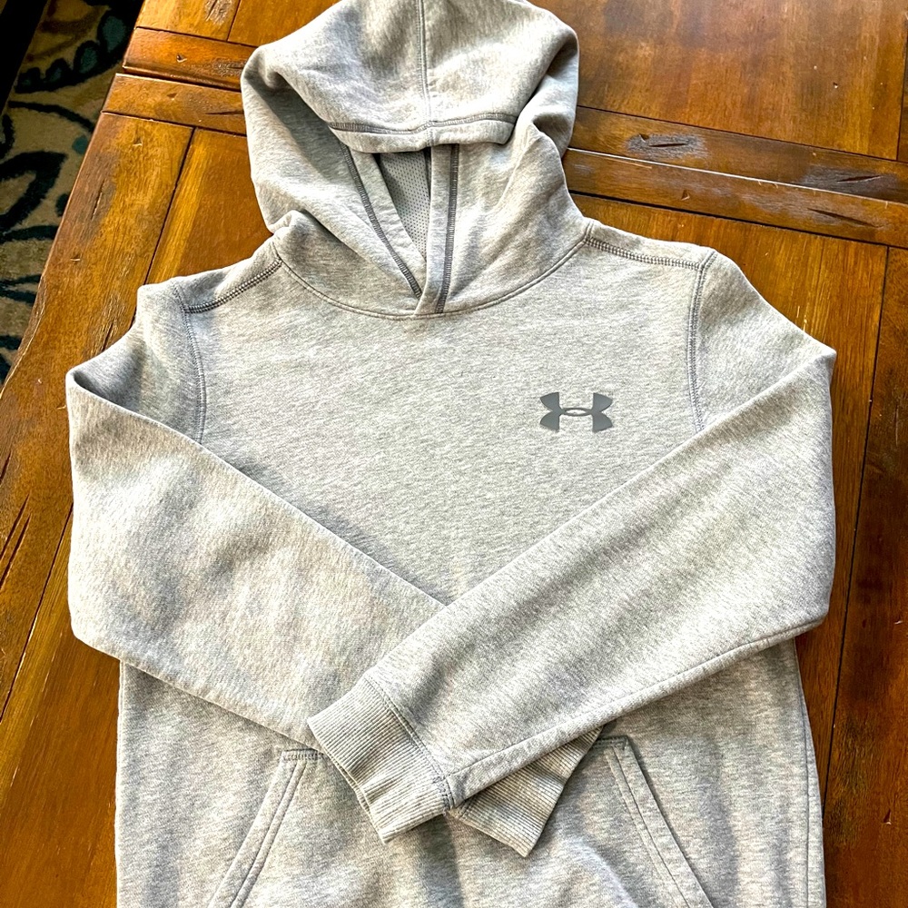 Boys under Amour medium hoodie